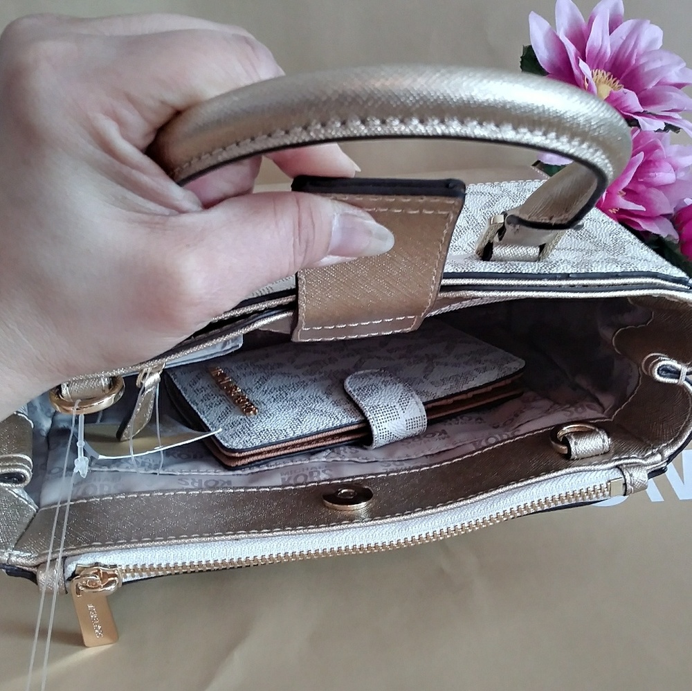 NWT Michael kors purse bag crossbody w/ wallet set - Picture 5 of 8